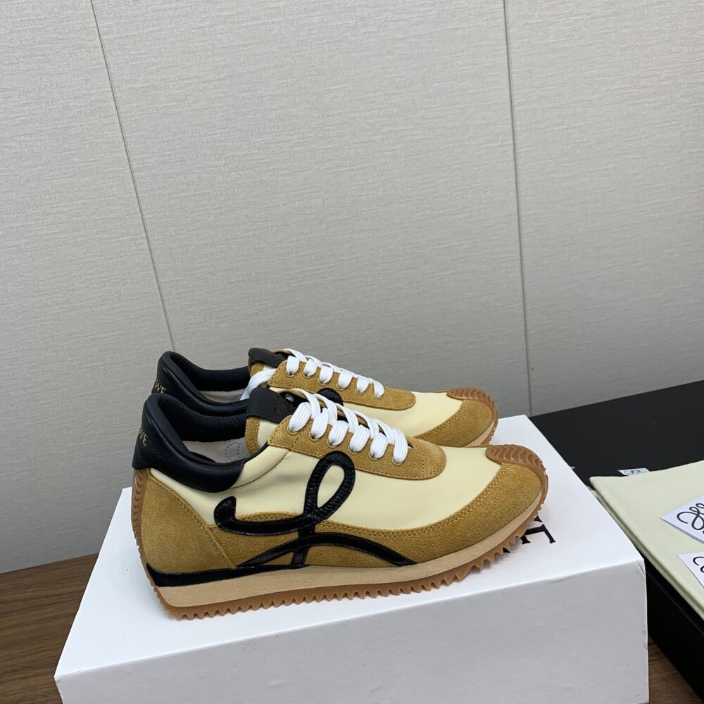 Loewe Flow Runner Sneakers | Camel & Black Logo | Brand New - Picture 9 of 9